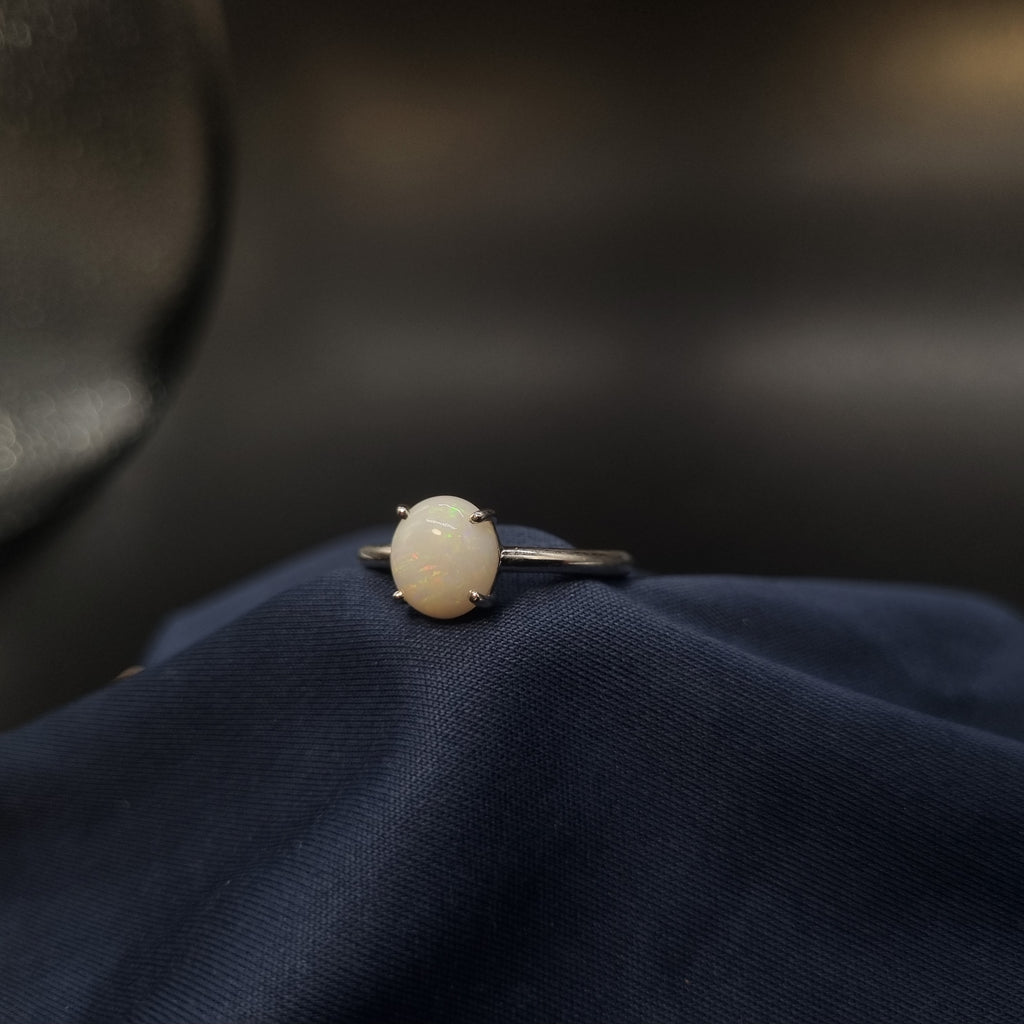 1.6ct White Opal