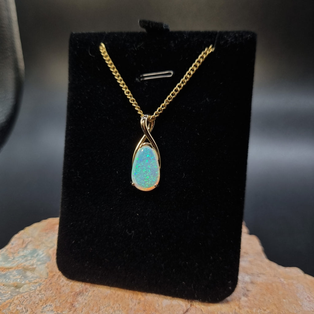 2.2ct Solid Crystal Opal in 9k Gold