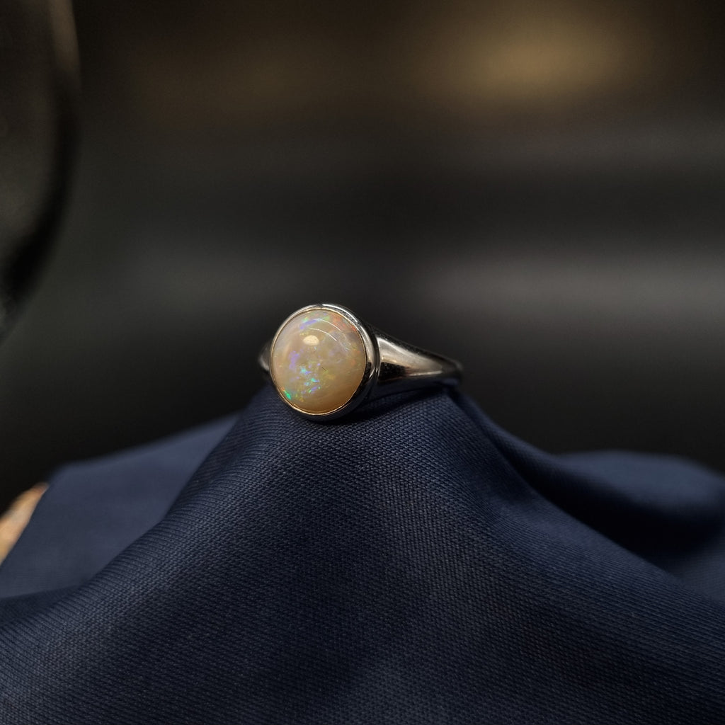 3.1ct Solid White Opal