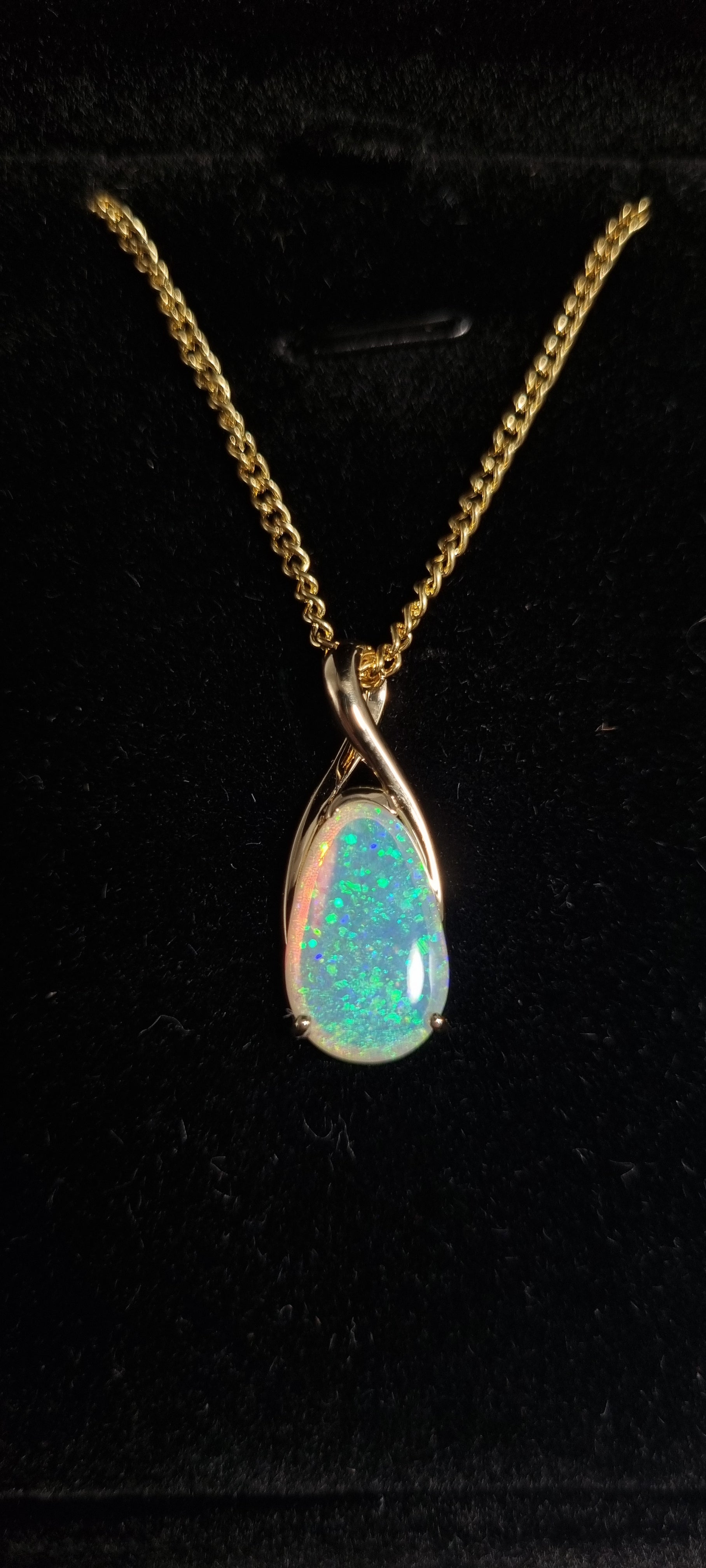 2.2ct Solid Crystal Opal in 9k Gold