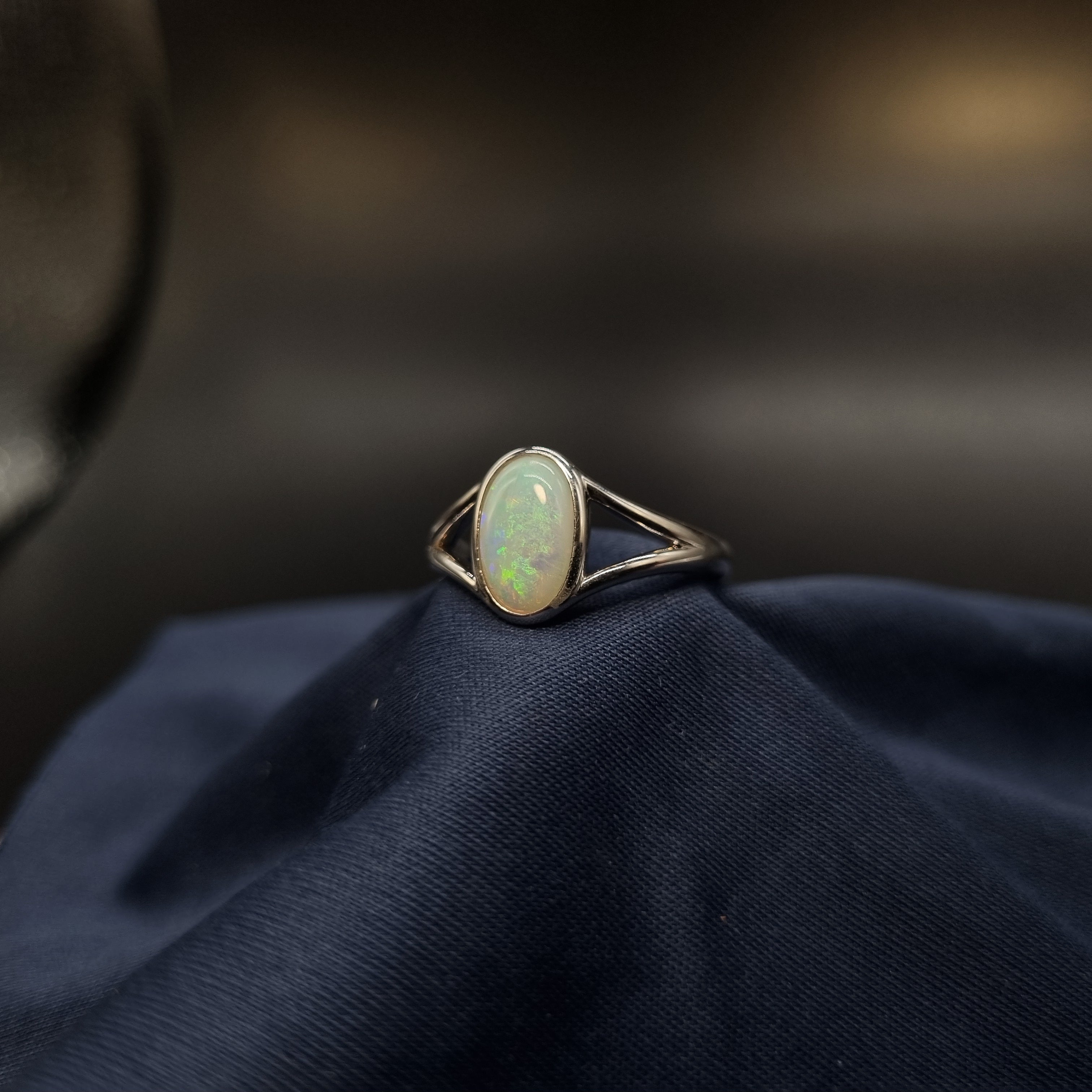 1ct Solid Semi Crystal Opal