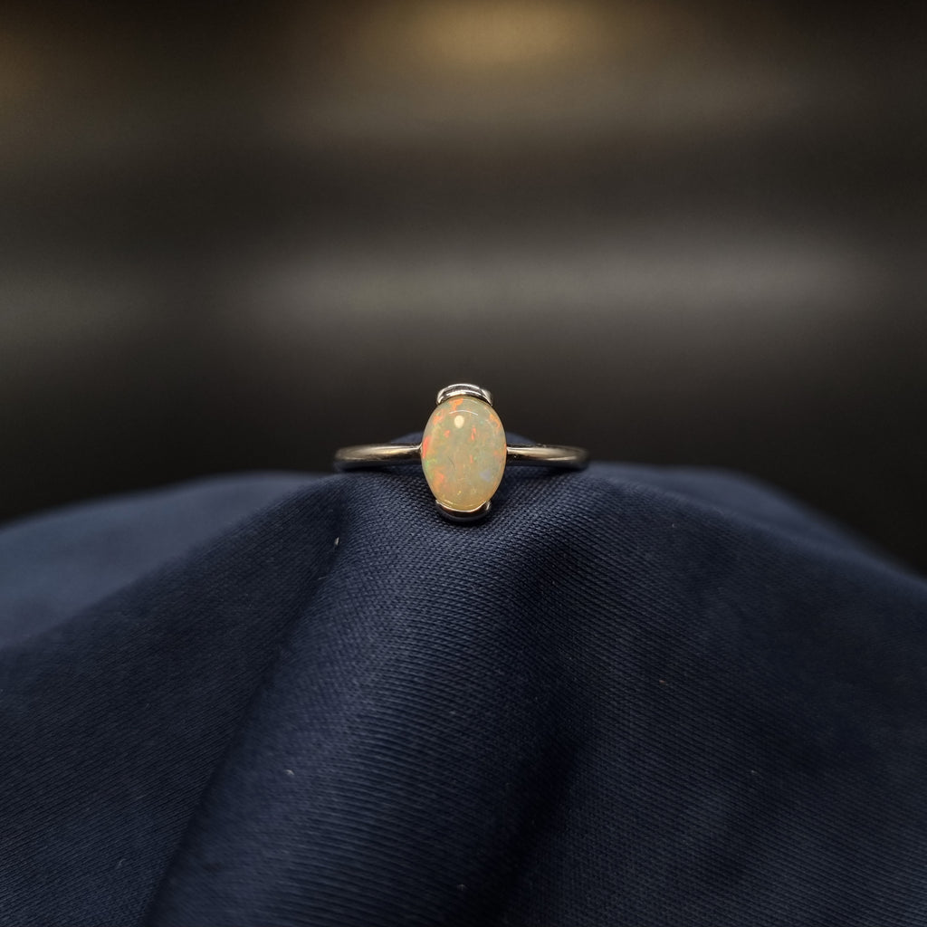 .8ct Solid White Opal
