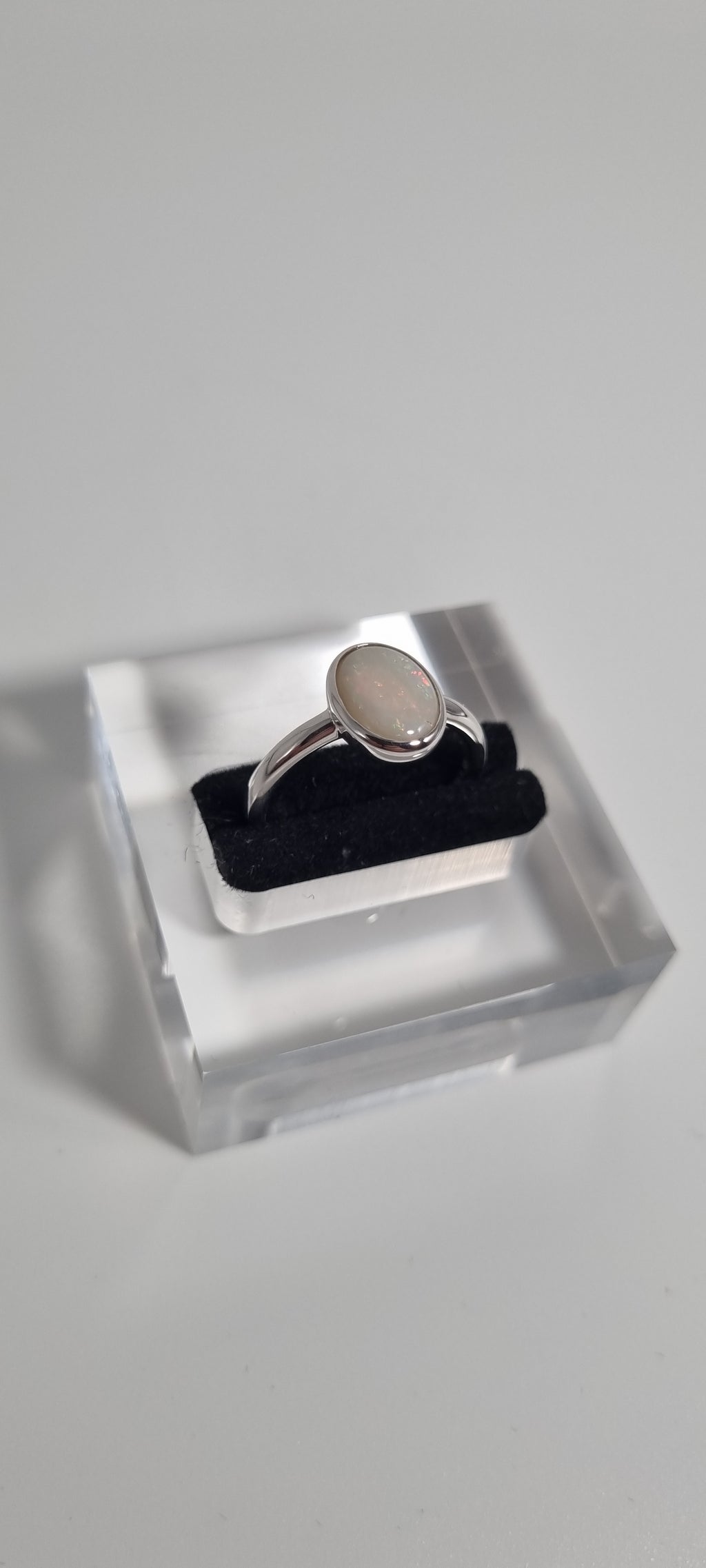 1.25ct White Opal