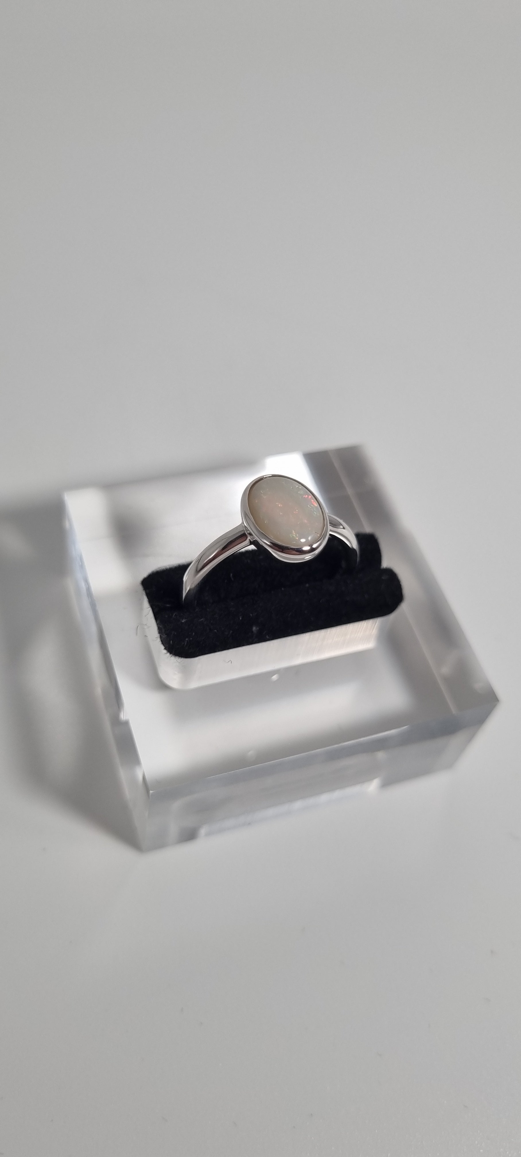 1.25ct White Opal