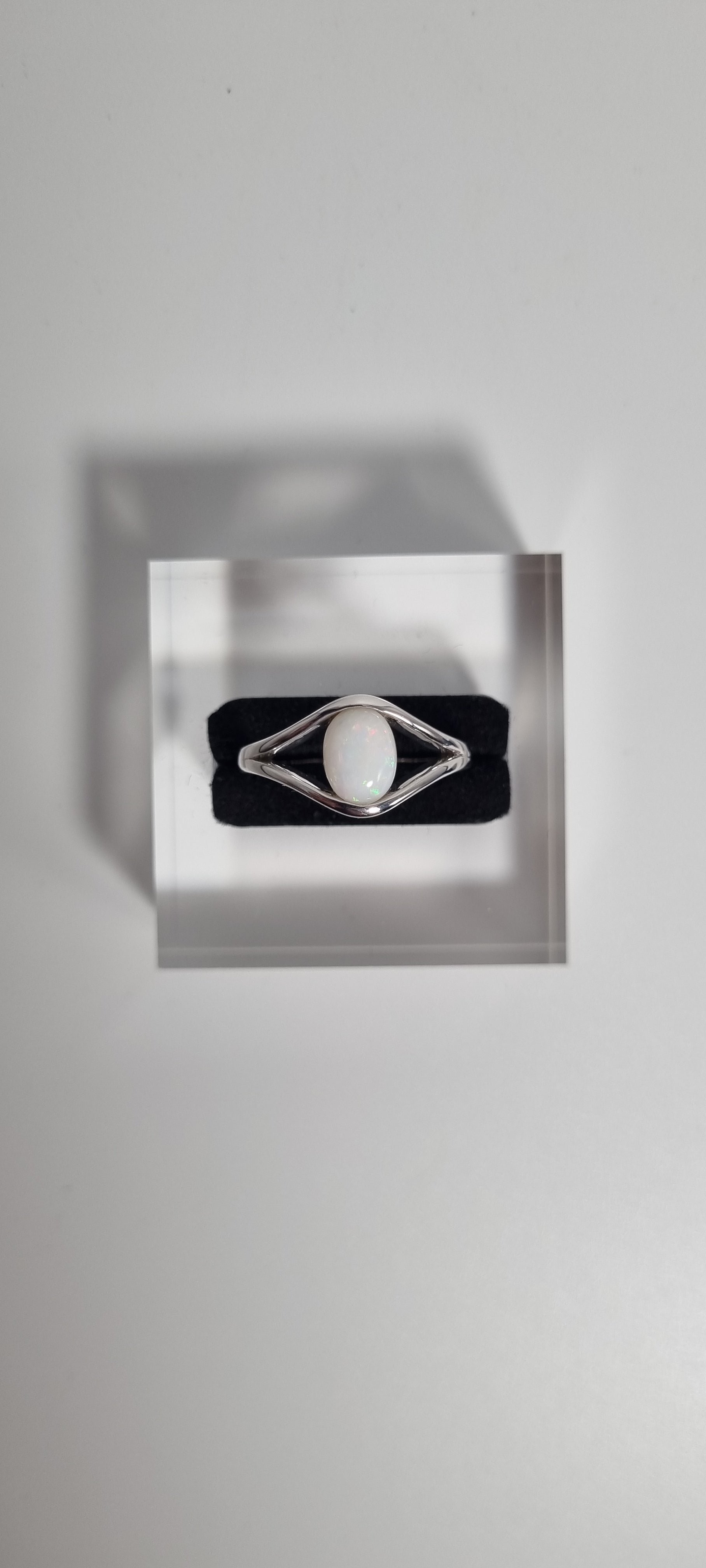 1.15ct White Opal
