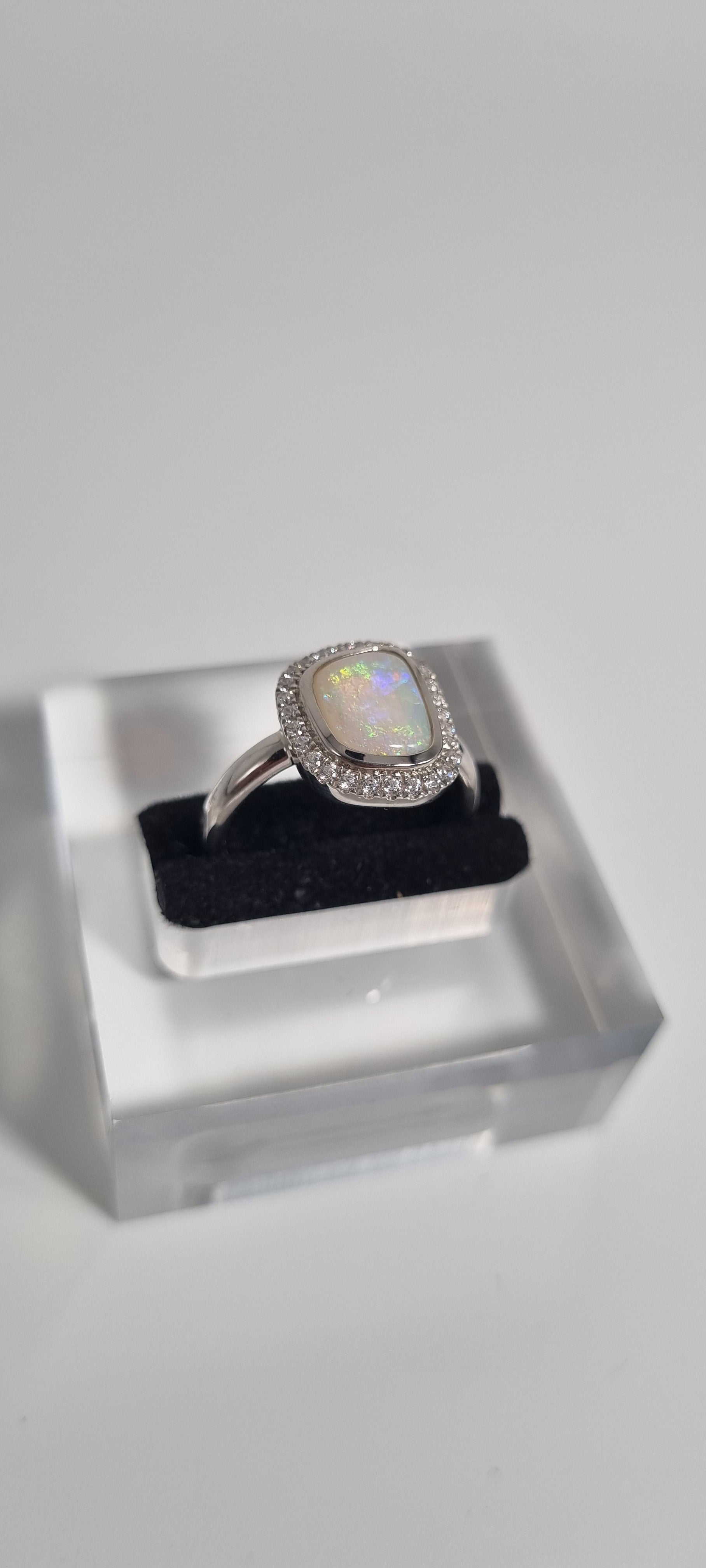 1.9ct Solid Crystal Opal w/Zirconia