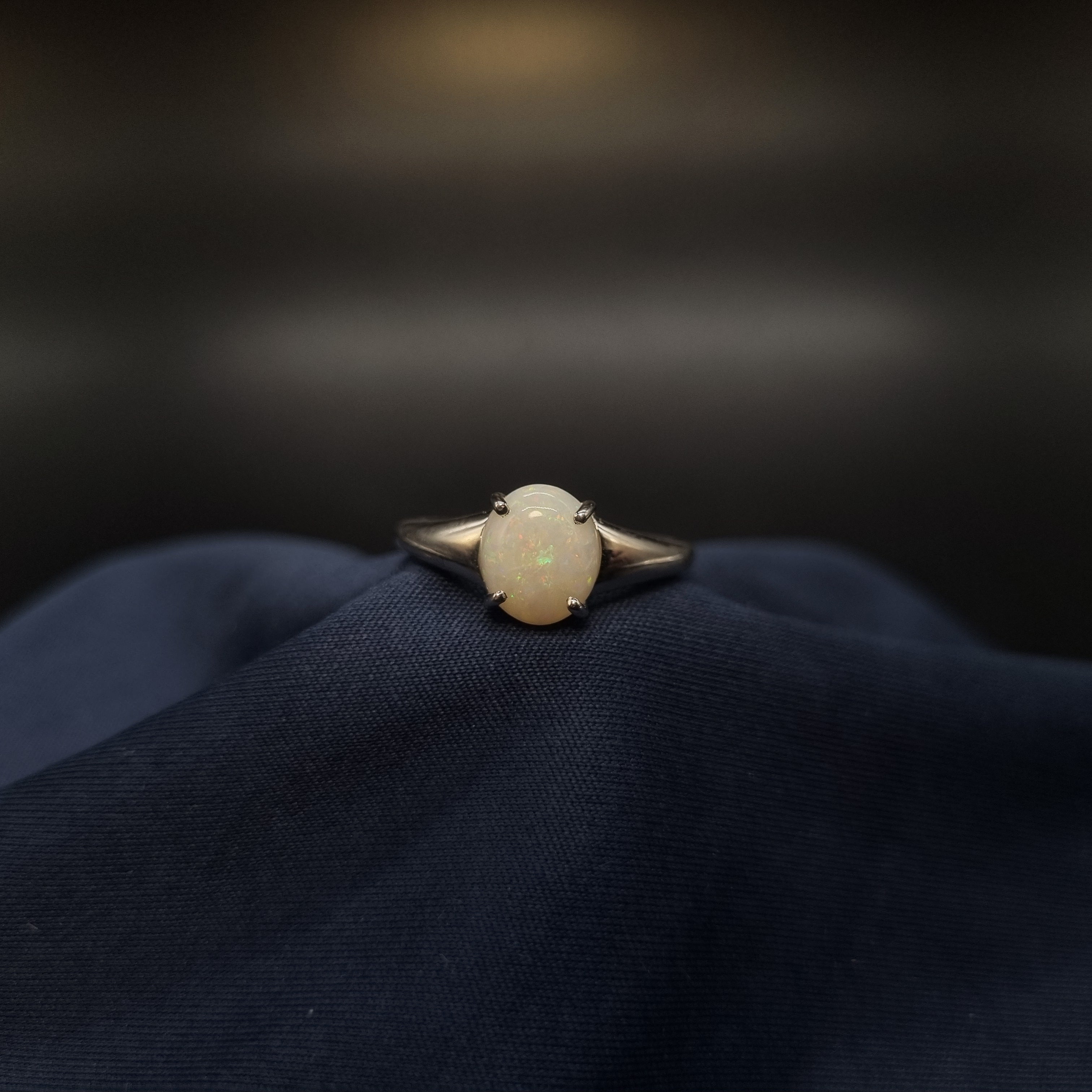 1.25ct White Opal