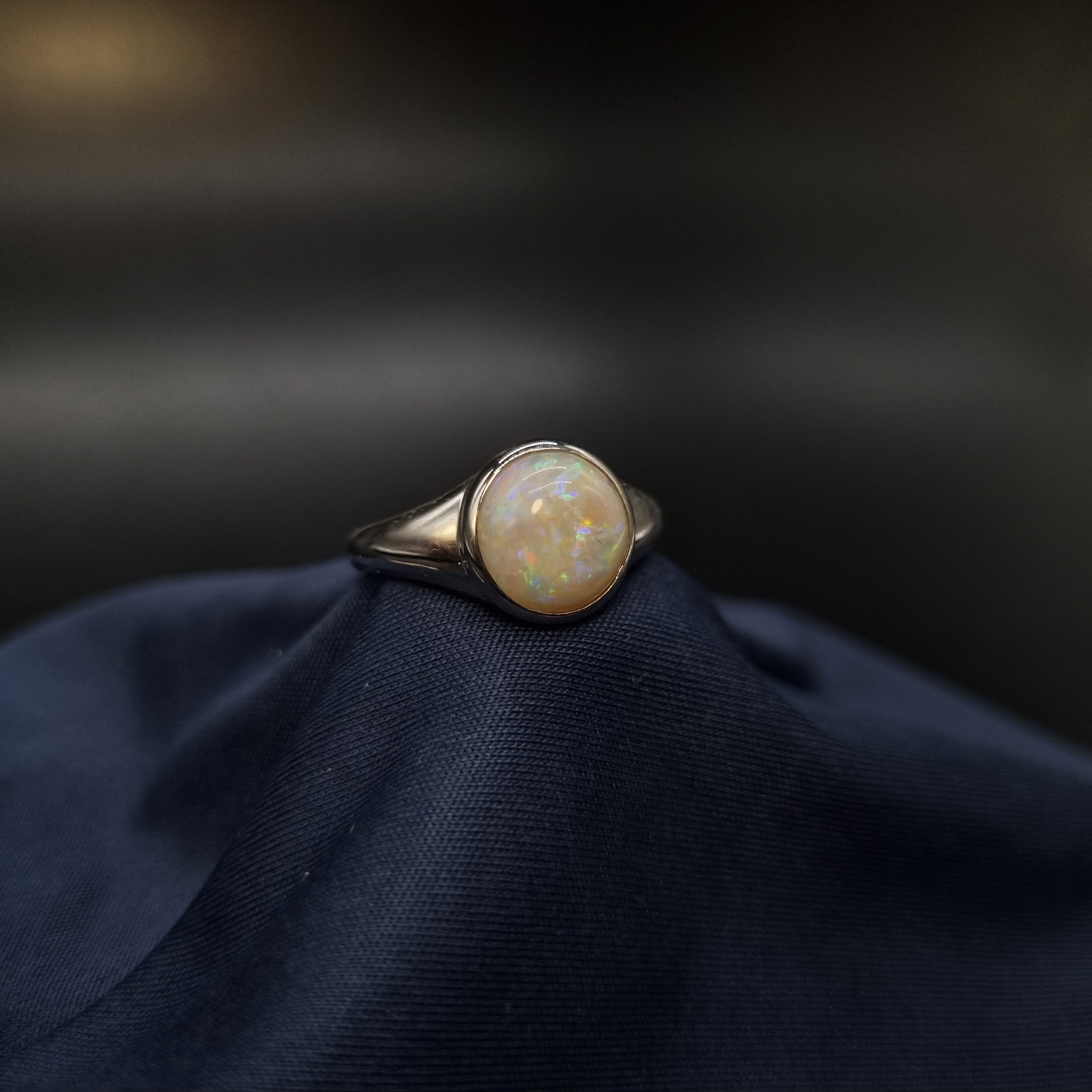 3.1ct Solid White Opal