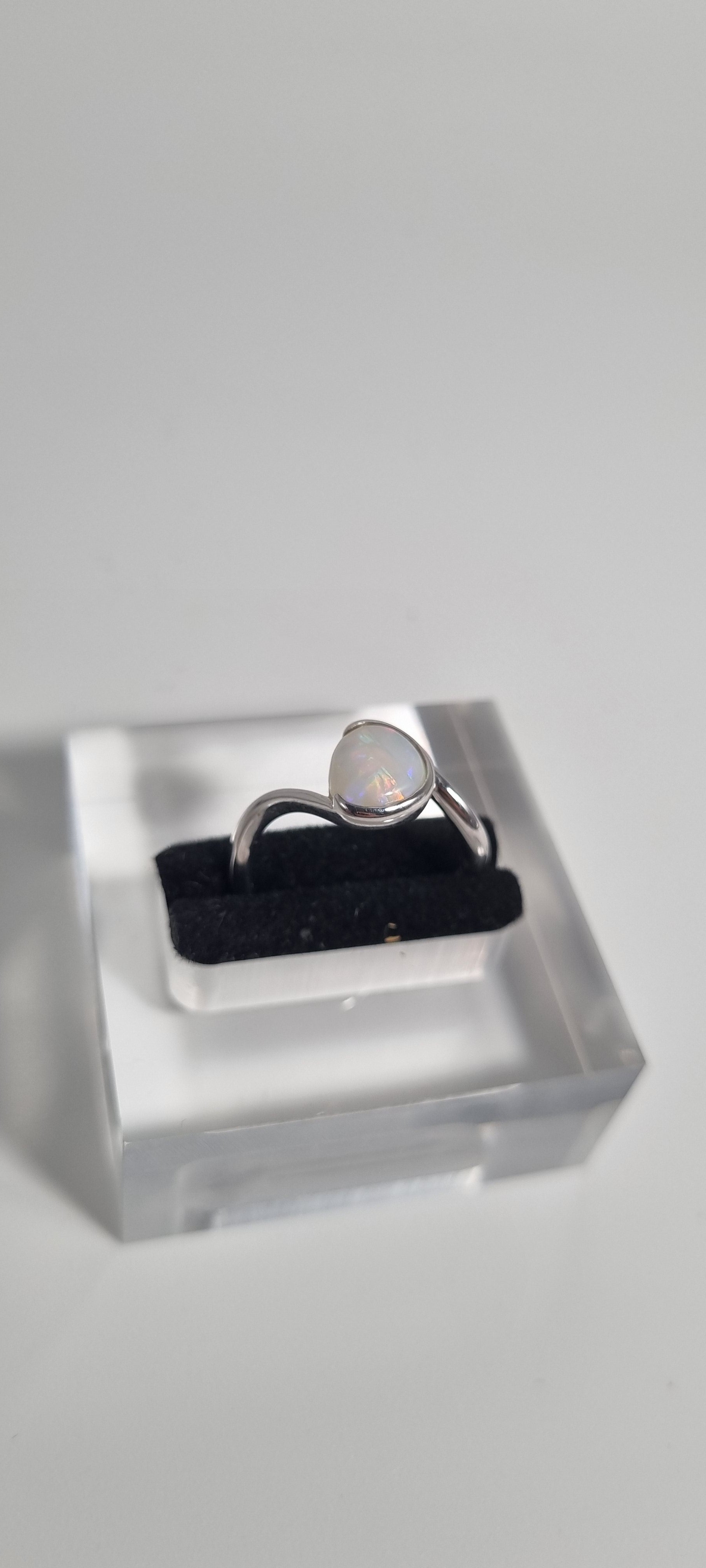 1.2ct Solid White Opal