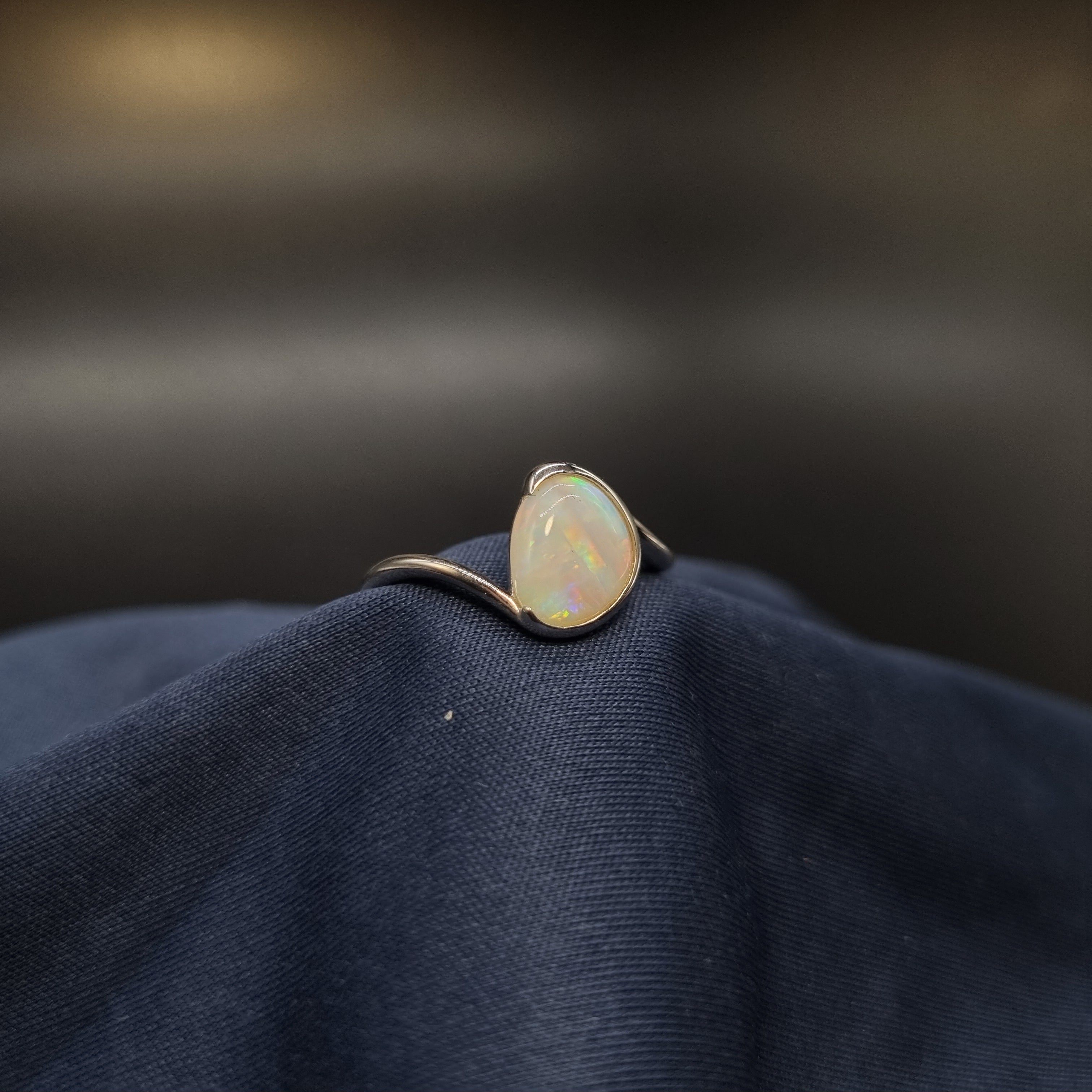 1.2ct Solid White Opal