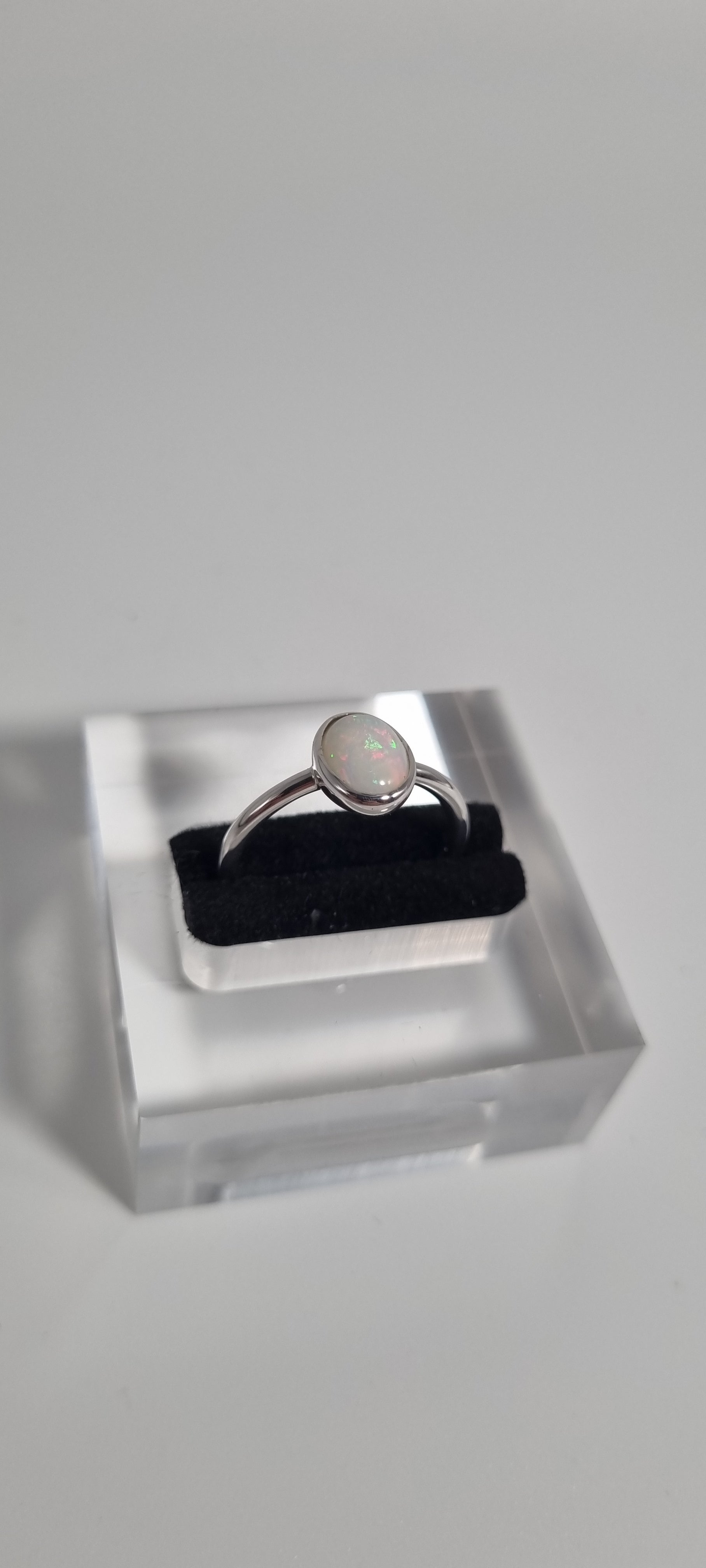 1.15ct White Opal