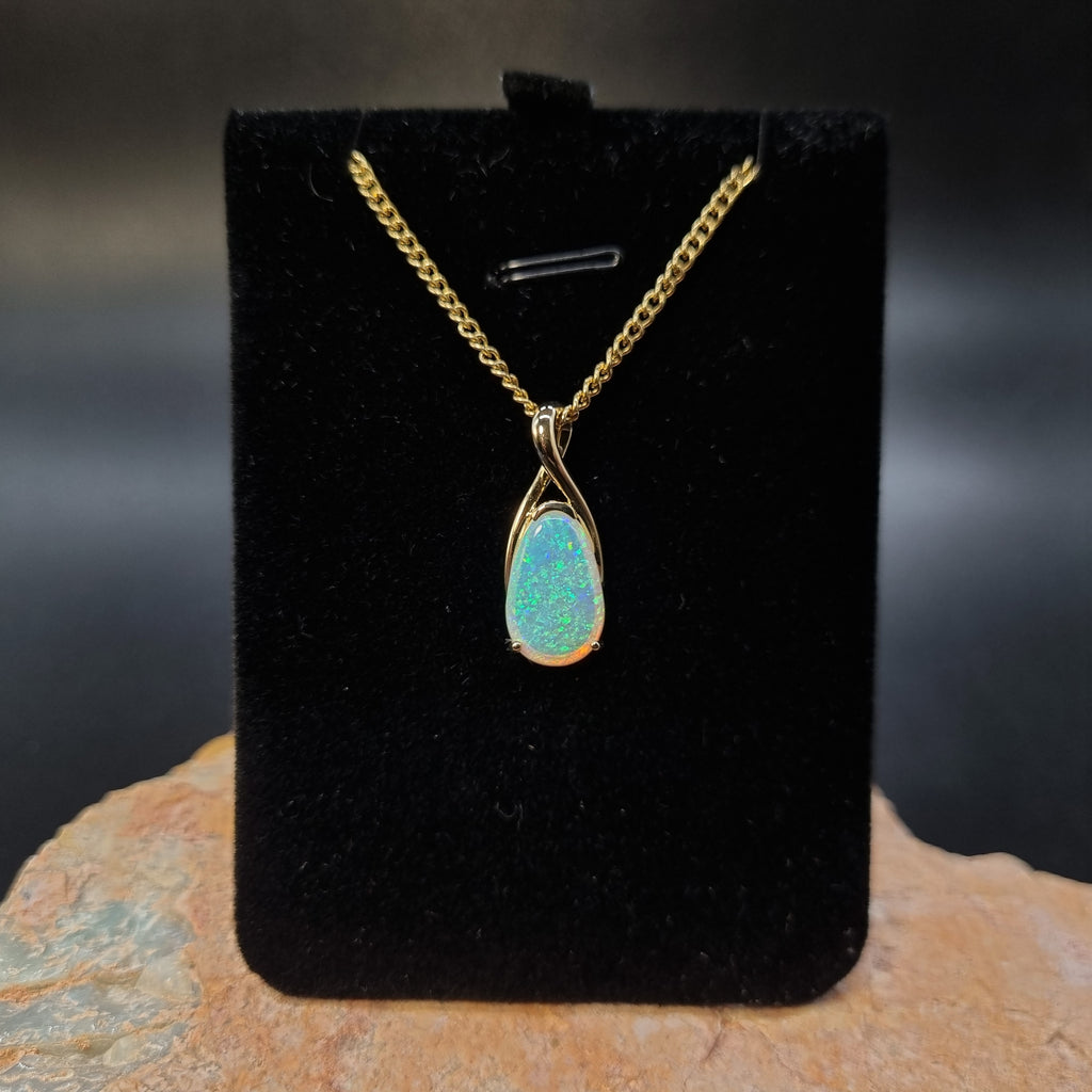 2.2ct Solid Crystal Opal in 9k Gold
