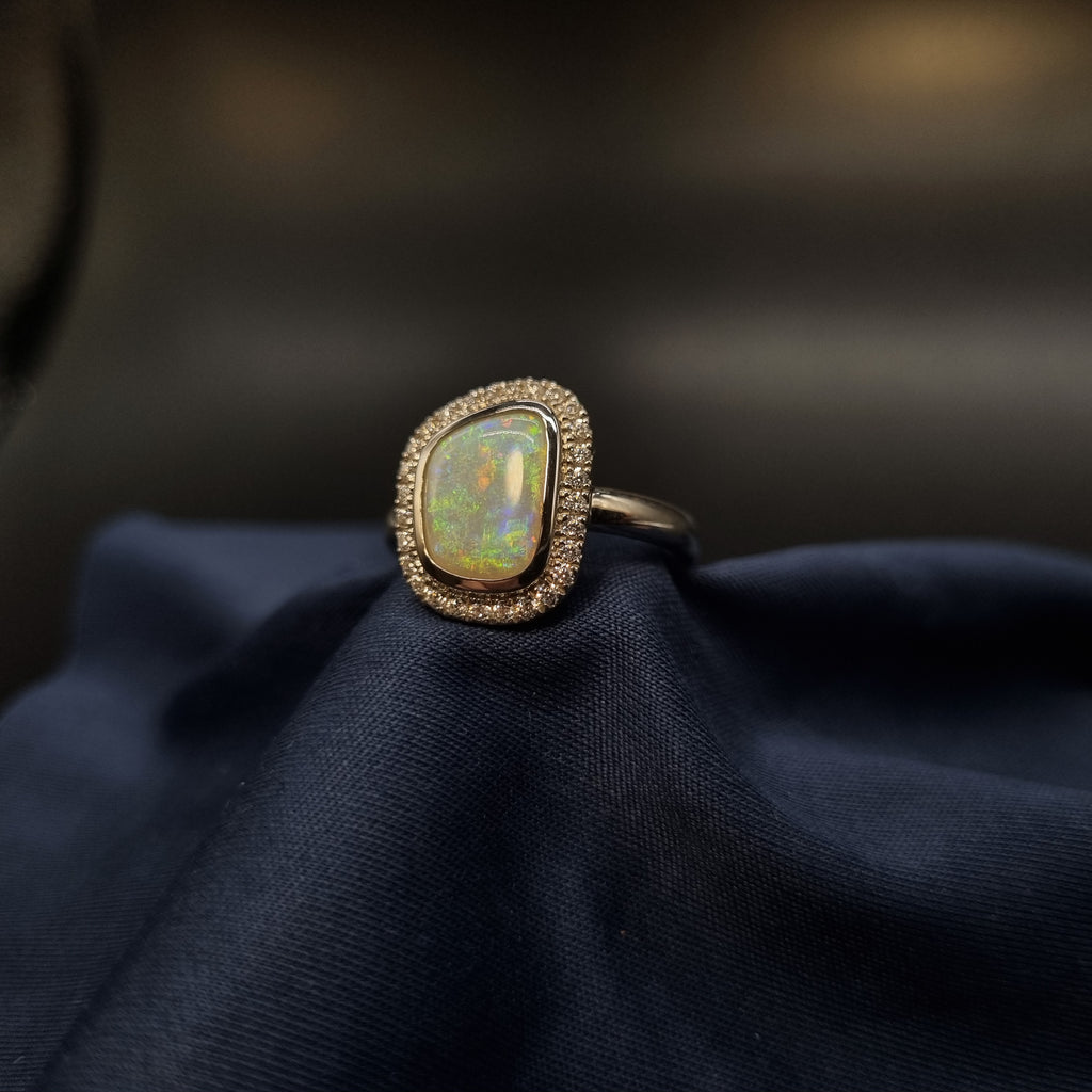1.9ct Solid Semi-Crystal Opal w/Zirconia