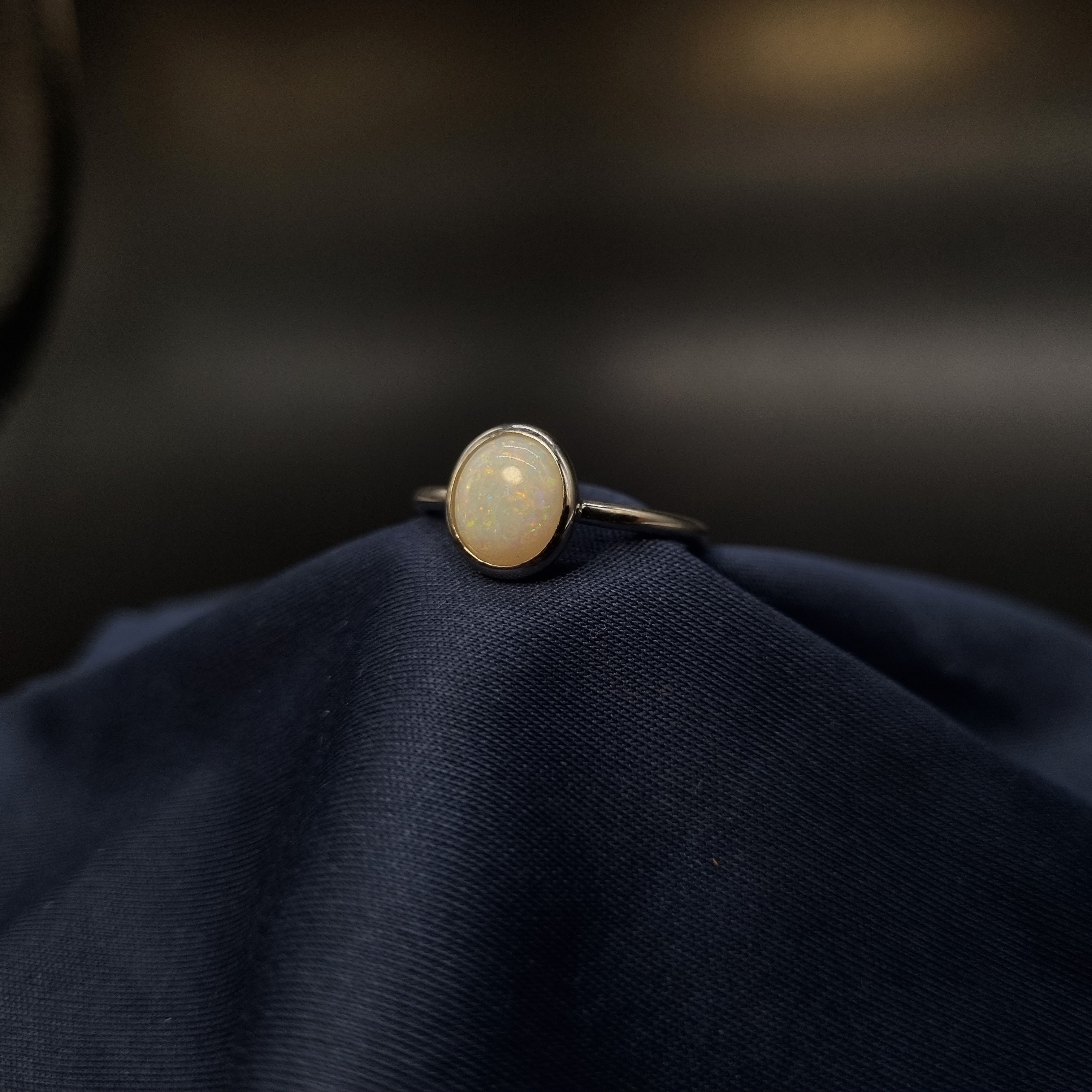 1.25ct White Opal